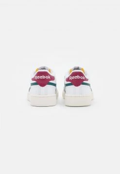 Reebok Classic CLUB C REVENGE Baskets Basses Footwear White/midnight Pine/punch Berry Unisex 8 Reebok Classic CLUB C REVENGE Baskets Basses Footwear White/midnight Pine/punch Berry Unisex -Reebok Classic Soldes Magasin d2cf7e3450f944538bf3ff54ece60239