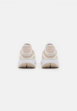 Reebok Classic LEGACY GROW UNISEX Baskets Basses Off White/white/sand -Reebok Classic Soldes Magasin dc46963231444fd6944163853e583b7d