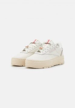 Reebok Classic Femme CLUB C DOUBLE GEO Baskets Basses Chalk/alabaster/soft Ecru -Reebok Classic Soldes Magasin de0e69b53f87408596a84e20aac3b2d4