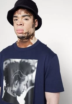 Reebok Classic IVERSON BRAIDS T Shirt Imprimé Vector Navy Homme -Reebok Classic Soldes Magasin e776546662254f5ca8aa9c75684343ad